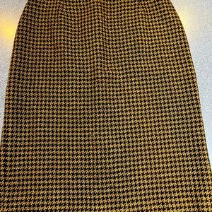 Classic brown and tan houndstooth wool skirt